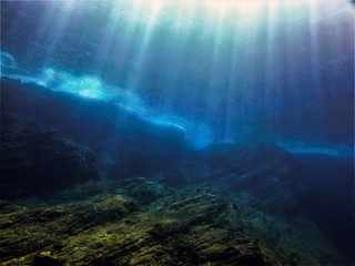 、为什么说旅游使人们产生了“空间距离”和“时间距离“,其依据是什么-