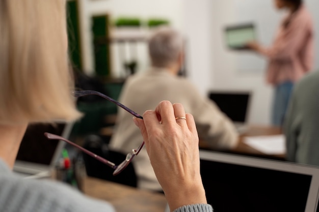 手机反应太慢了怎么解决